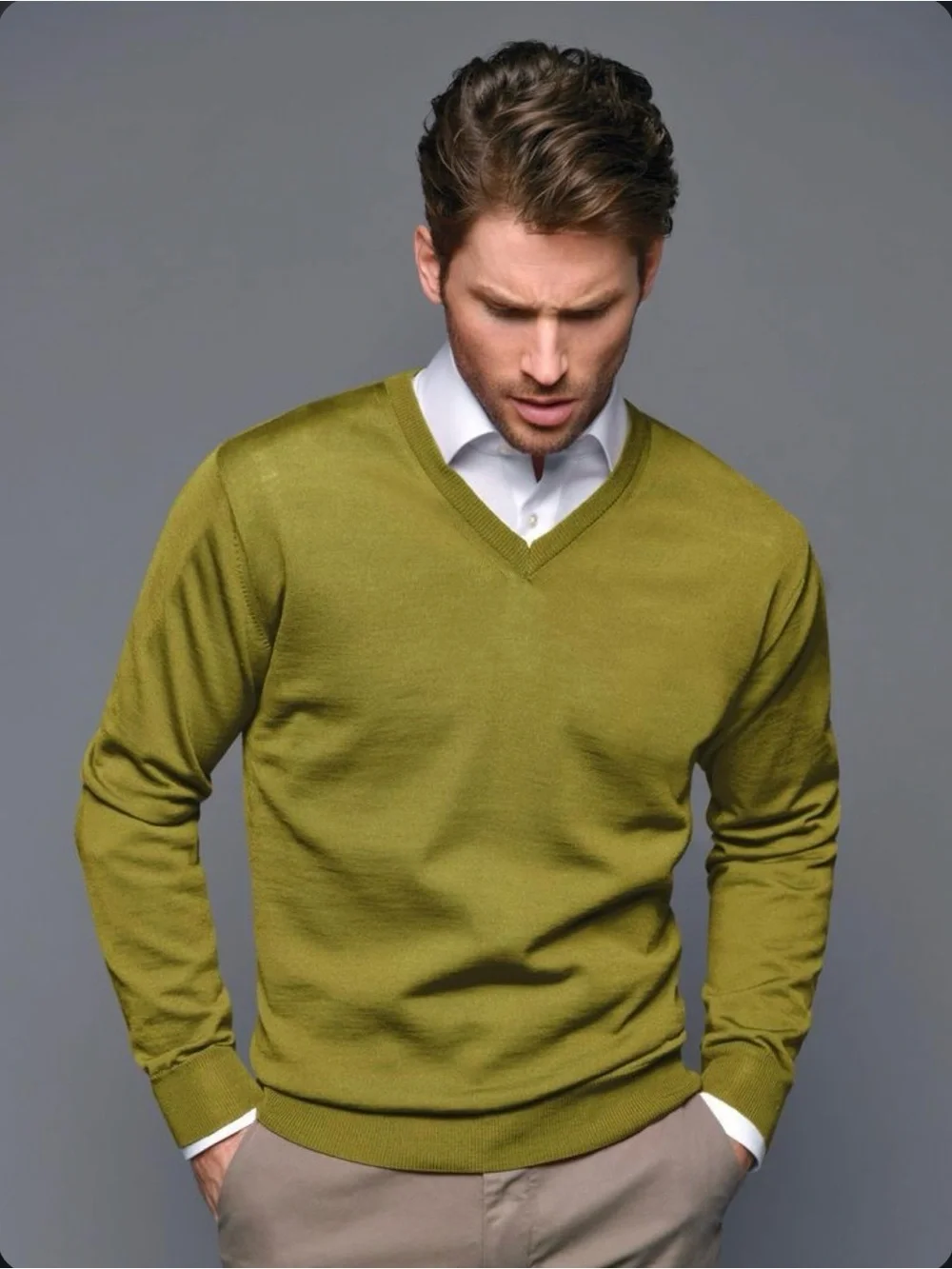 J. CREW Men’s 100% Merino Wool V-Neck Pullover Sweater Knit Olive Green Large